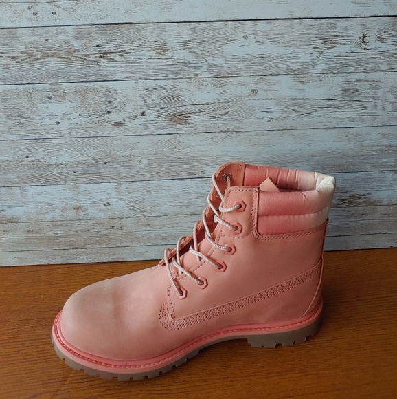 New Women’s Timberland Waterville 6” WP Boot Med - Picture 2 of 7